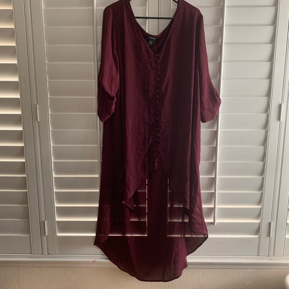 Hi-Lo blouses - Picture 1 of 2